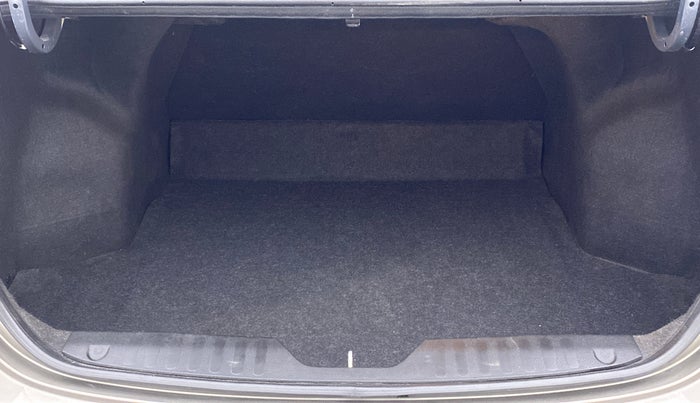 2020 Maruti Ciaz DELTA 1.5 SHVS MT PETROL, Petrol, Manual, 24,385 km, Boot Inside