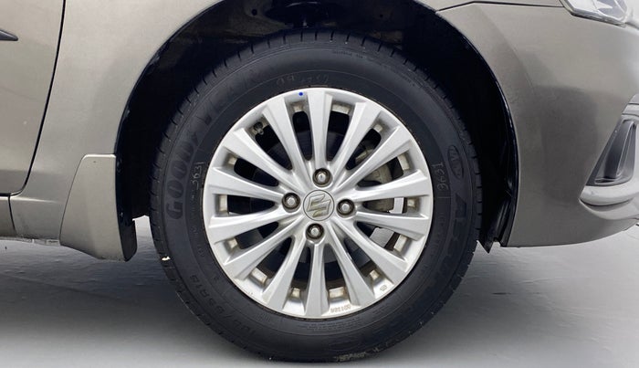 2020 Maruti Ciaz DELTA 1.5 SHVS MT PETROL, Petrol, Manual, 24,385 km, Right Front Wheel