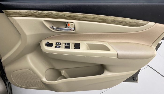 2020 Maruti Ciaz DELTA 1.5 SHVS MT PETROL, Petrol, Manual, 24,385 km, Driver Side Door Panels Control
