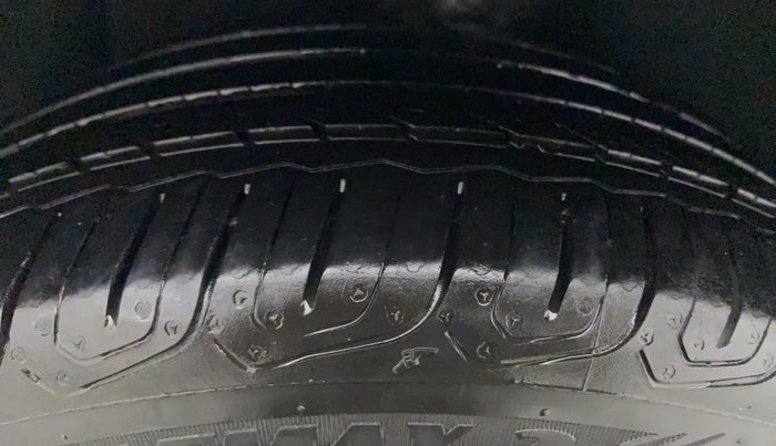 2012 Volkswagen Jetta COMFORTLINE TDI, Diesel, Manual, 95,395 km, Right Rear Tyre Tread