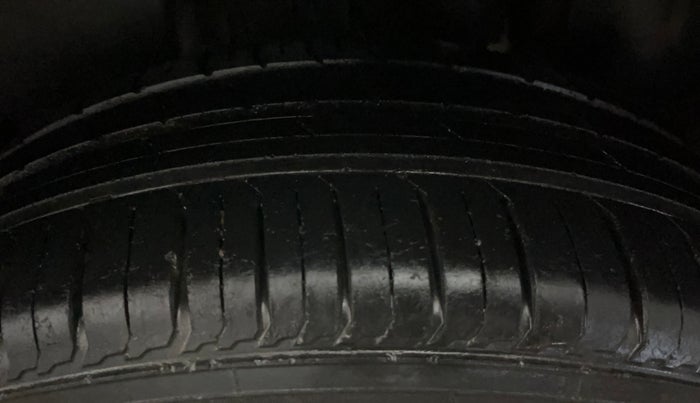 2021 Maruti Swift LXI, Petrol, Manual, 34,003 km, Left Rear Tyre Tread