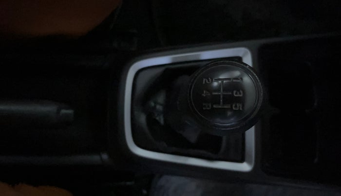 2021 Maruti Swift LXI, Petrol, Manual, 34,003 km, Gear Lever