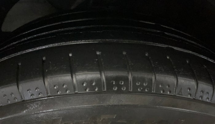 2021 Maruti Swift LXI, Petrol, Manual, 34,003 km, Left Front Tyre Tread