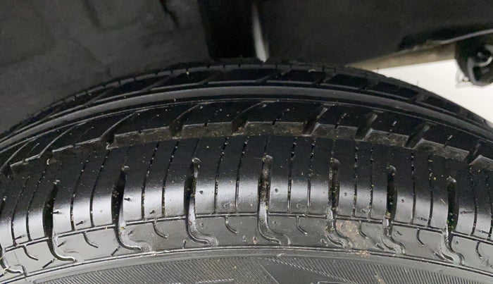 2018 Renault Kwid RXL, Petrol, Manual, 45,431 km, Left Rear Tyre Tread