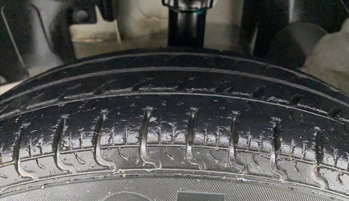 2018 Renault Kwid RXL, Petrol, Manual, 45,431 km, Left Front Tyre Tread