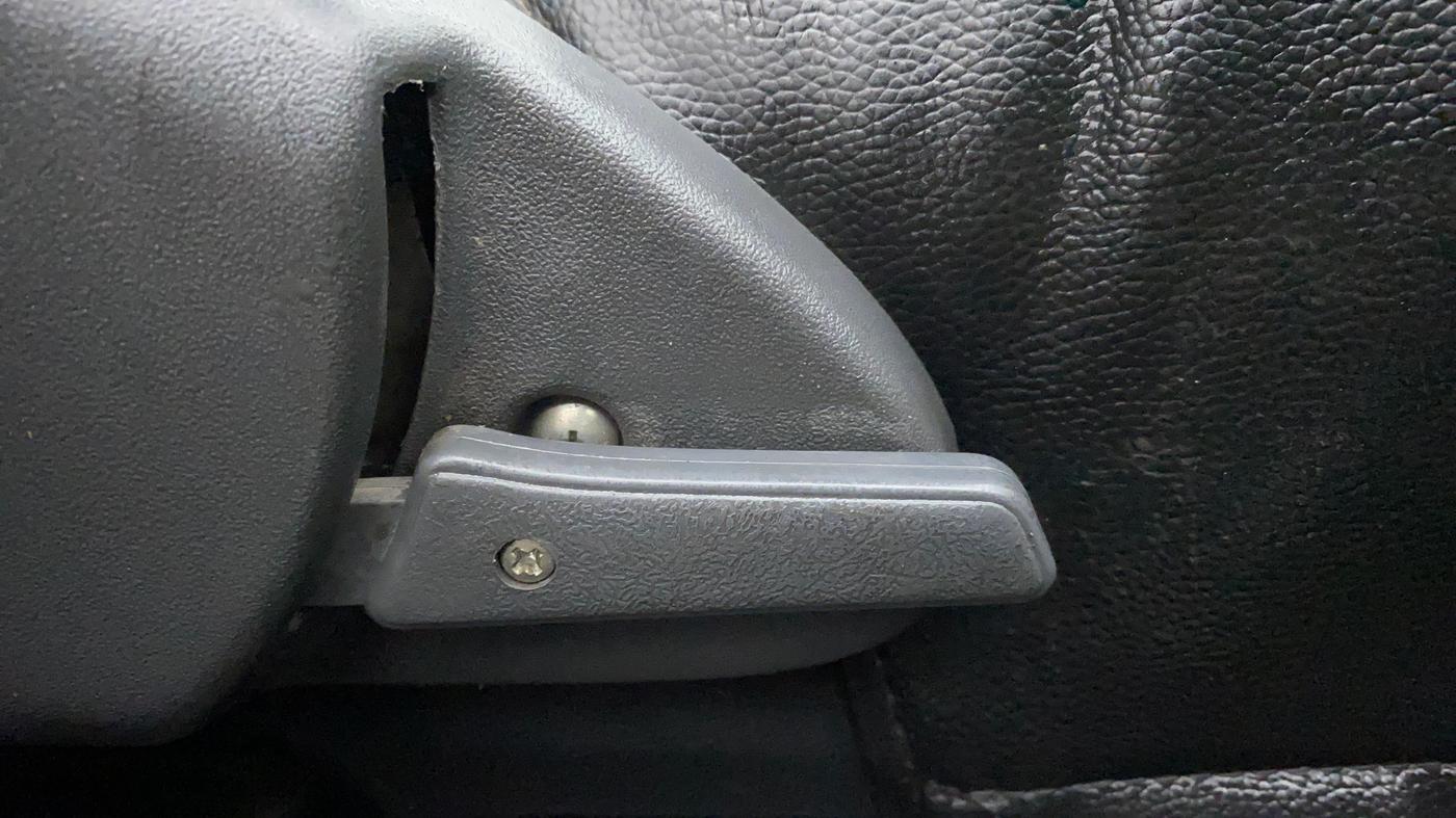 2017 Maruti Alto 800 LXI, Petrol, Manual, 33,201 km, Driver Side Adjustment Panel