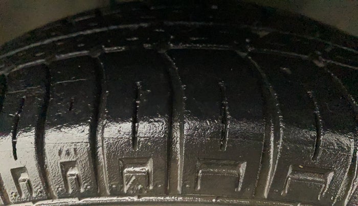 2017 Maruti Alto 800 LXI, Petrol, Manual, 33,201 km, Right Front Tyre Tread