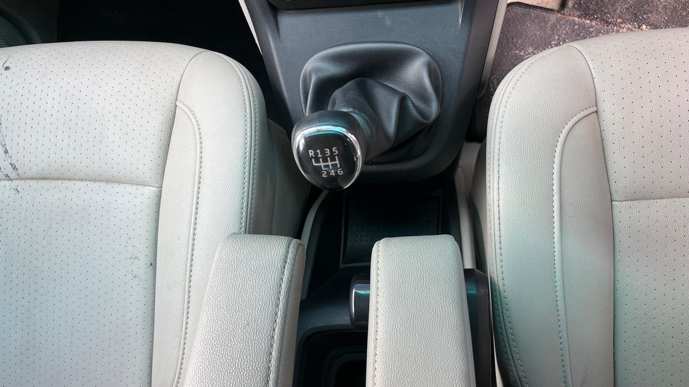 2018 Mahindra MARAZZO M8 7 STR, Diesel, Manual, 88,846 km, Gear Lever