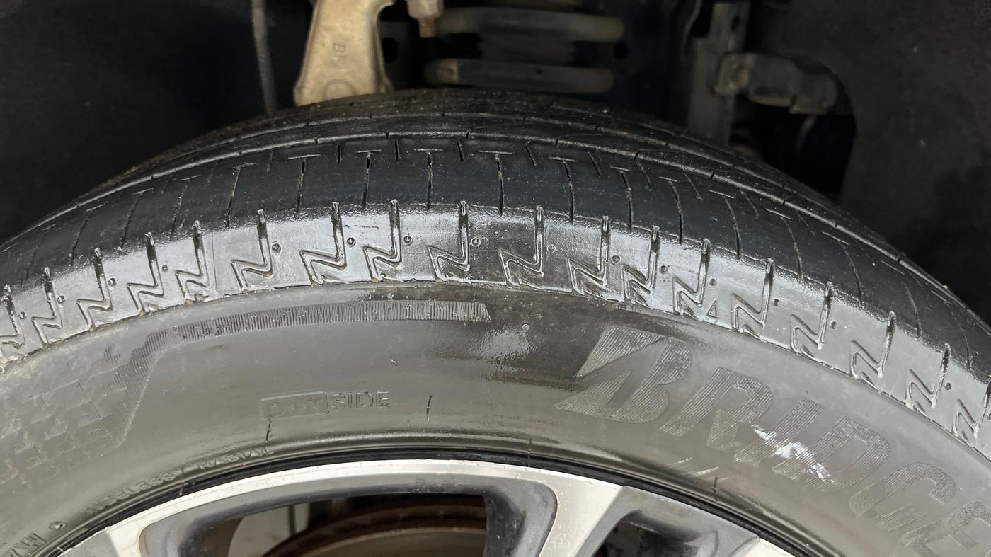 2018 Mahindra MARAZZO M8 7 STR, Diesel, Manual, 88,846 km, Right Front Tyre Tread