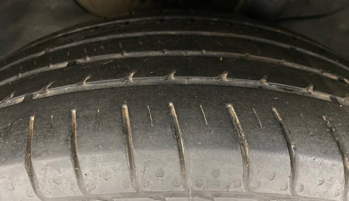 2019 Hyundai Creta 1.4 EX CRDI, Diesel, Manual, 29,301 km, Left Front Tyre Tread