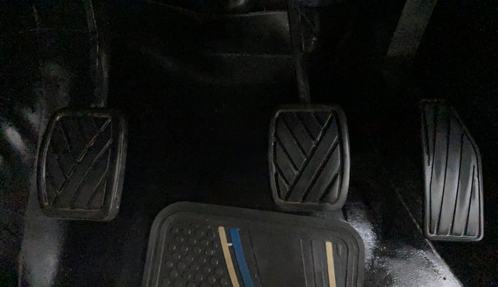 2020 Maruti Celerio VXI CNG, CNG, Manual, 72,995 km, Pedals