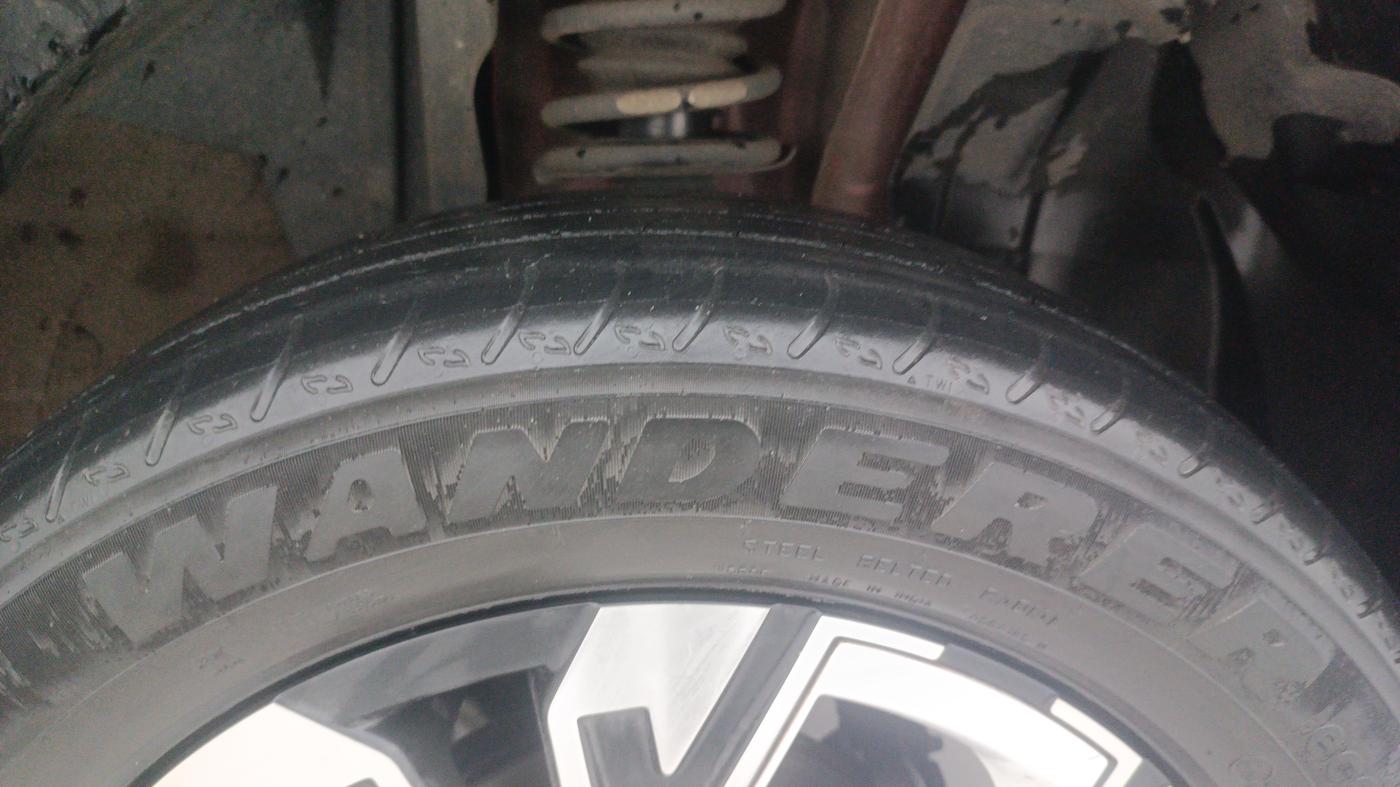 2022 Renault Kiger RXZ TURBO MT, Petrol, Manual, 56,752 km, Right Front Tyre Tread