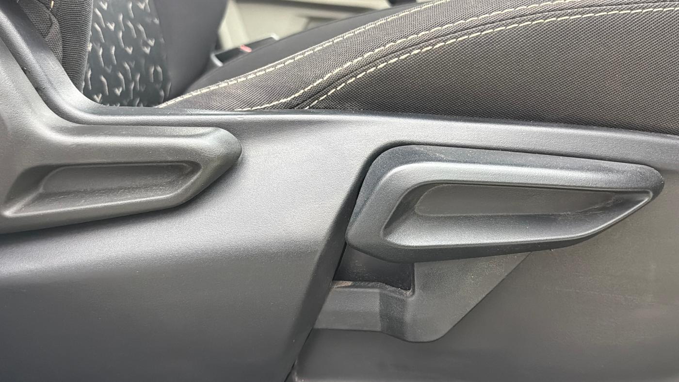 2022 Tata Tiago XZ PLUS CNG, CNG, Manual, 31,190 km, Driver Side Adjustment Panel