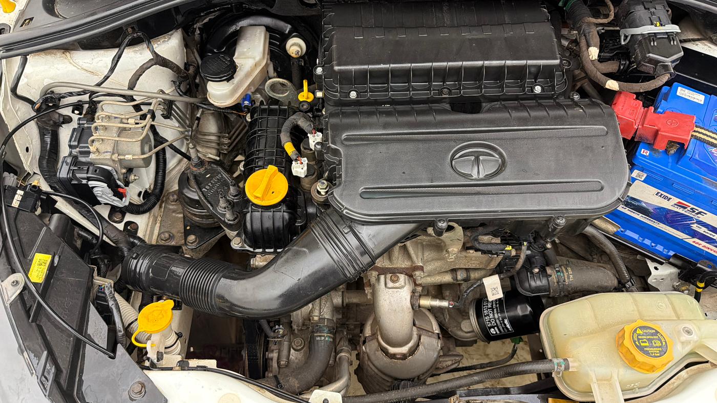 2022 Tata Tiago XZ PLUS CNG, CNG, Manual, 31,190 km, Engine View - Right