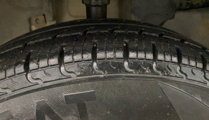 2017 Renault Kwid RXT 0.8, Petrol, Manual, 59,746 km, Left Front Tyre Tread