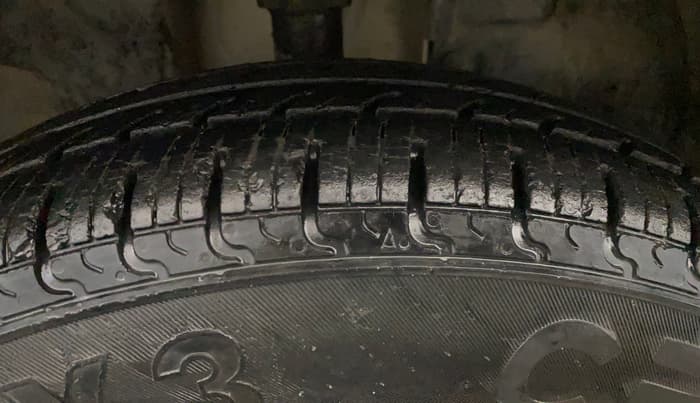 2017 Renault Kwid RXT 0.8, Petrol, Manual, 59,746 km, Right Front Tyre Tread