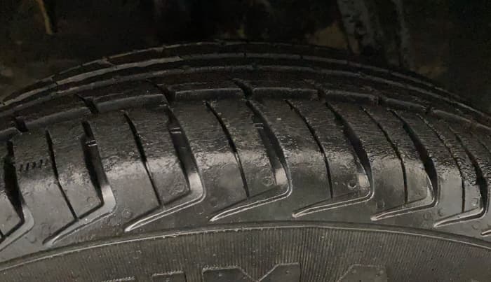 2017 Renault Kwid RXT 0.8, Petrol, Manual, 59,746 km, Right Rear Tyre Tread