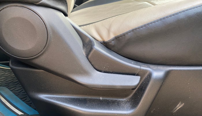 2021 Maruti New Wagon-R VXI 1.0, Petrol, Manual, 29,682 km, Driver Side Adjustment Panel