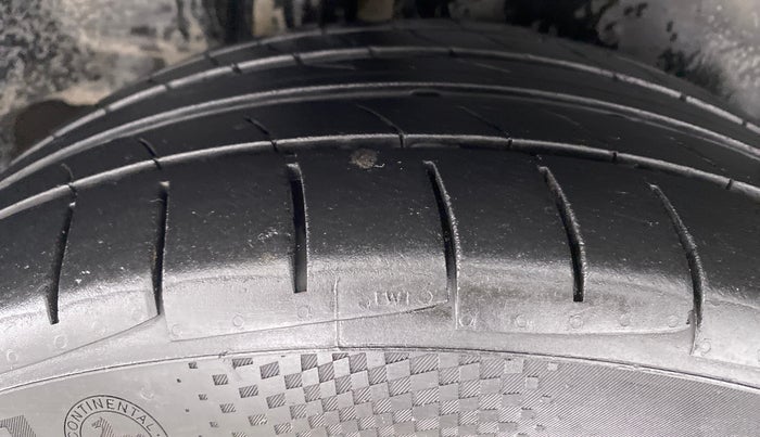 2016 Maruti Ciaz ZDI+ SHVS, Diesel, Manual, 82,391 km, Right Rear Tyre Tread