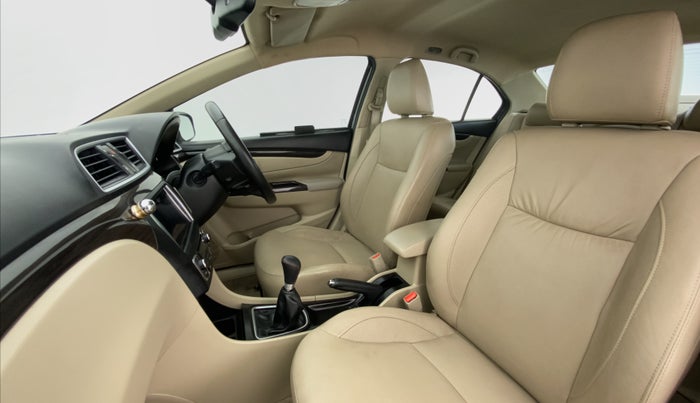 2016 Maruti Ciaz ZDI+ SHVS, Diesel, Manual, 82,391 km, Right Side Front Door Cabin