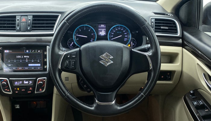 2016 Maruti Ciaz ZDI+ SHVS, Diesel, Manual, 82,391 km, Steering Wheel Close Up