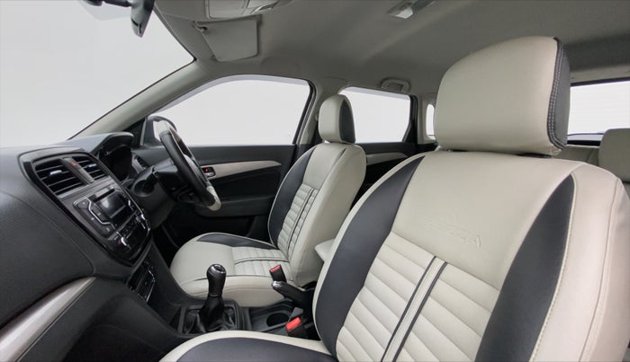 2016 Maruti Vitara Brezza ZDI, Diesel, Manual, 1,01,092 km, Right Side Front Door Cabin