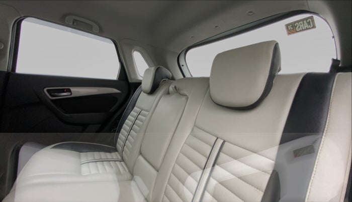 2016 Maruti Vitara Brezza ZDI, Diesel, Manual, 1,01,092 km, Right Side Rear Door Cabin