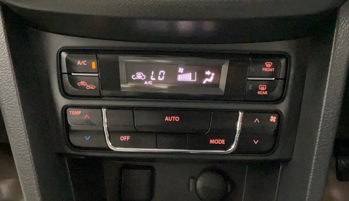 2016 Maruti Vitara Brezza ZDI, Diesel, Manual, 1,01,092 km, Automatic Climate Control
