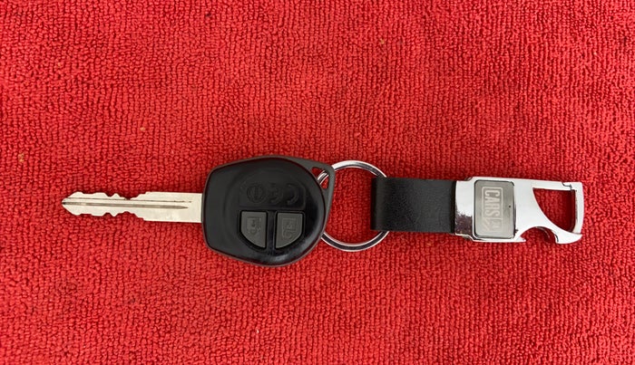2016 Maruti Vitara Brezza ZDI, Diesel, Manual, 1,01,092 km, Key Close Up