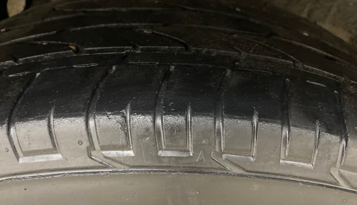 2021 Mahindra XUV300 W6 1.2 PETROL AMT, Petrol, Automatic, 78,372 km, Left Rear Tyre Tread