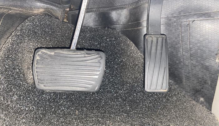2021 Mahindra XUV300 W6 1.2 PETROL AMT, Petrol, Automatic, 78,372 km, Pedals