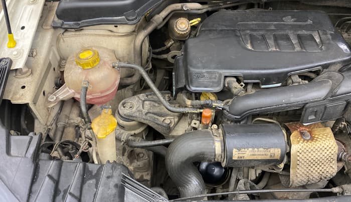 2021 Mahindra XUV300 W6 1.2 PETROL AMT, Petrol, Automatic, 78,372 km, Engine View - Right