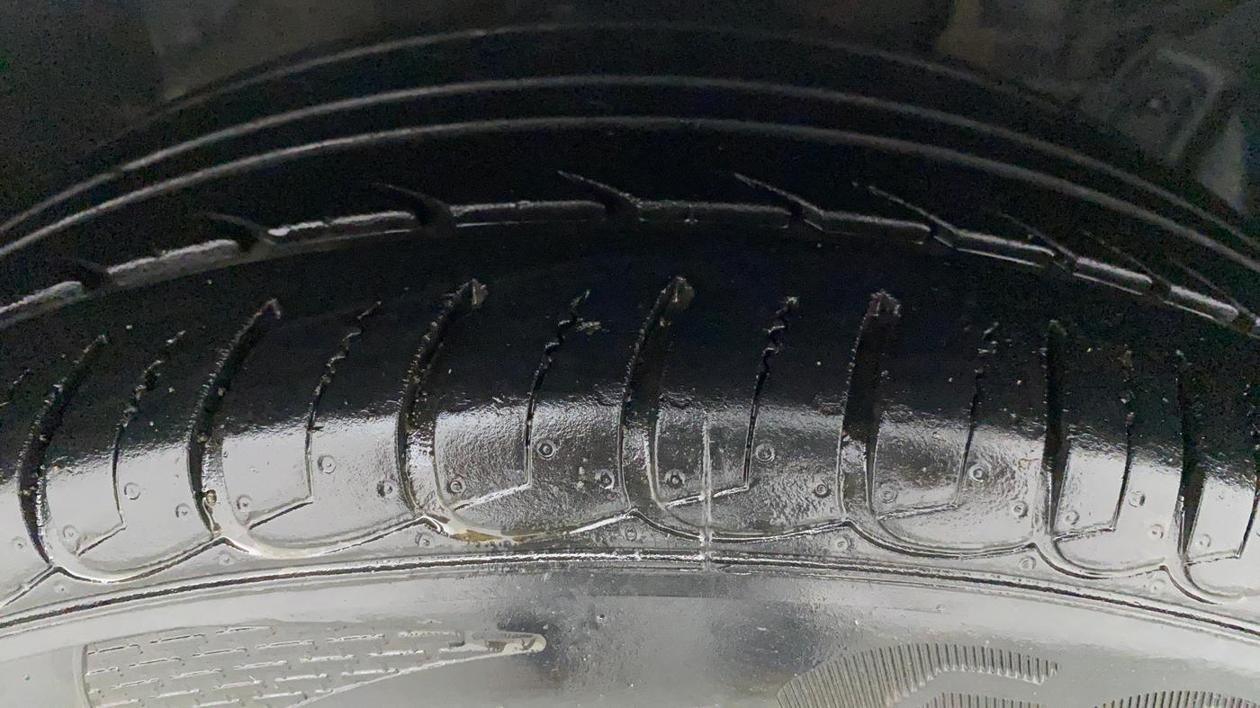 2020 Ford Ecosport TITANIUM + 1.5L PETROL AT, Petrol, Automatic, 39,458 km, Right Front Tyre Tread