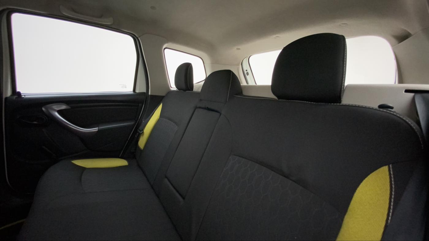 2014 Renault Duster 85 PS RXE DIESEL ADVENTURE, Diesel, Manual, 91,293 km, Right Side Rear Door Cabin