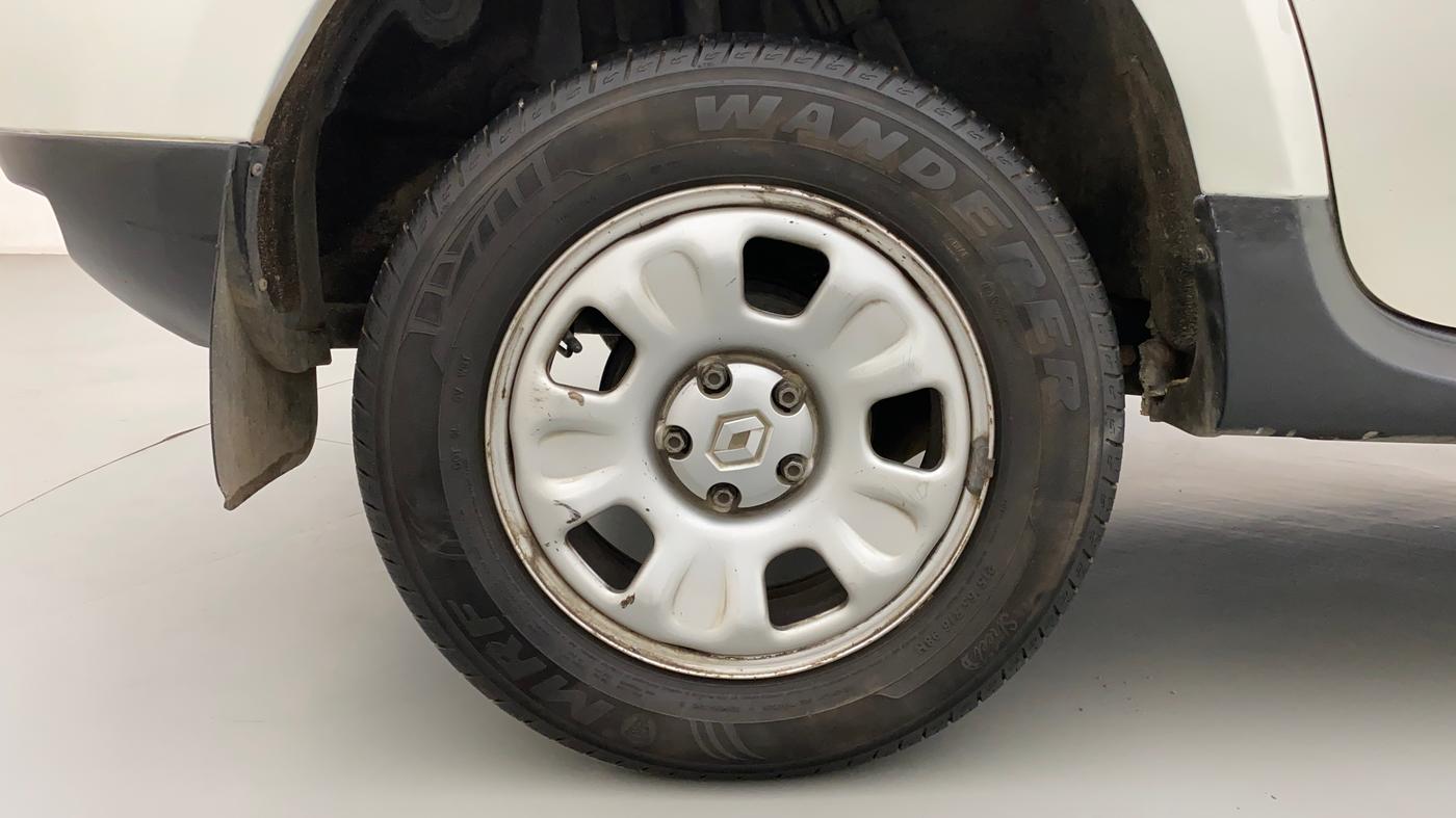 2014 Renault Duster 85 PS RXE DIESEL ADVENTURE, Diesel, Manual, 91,293 km, Right Rear Wheel