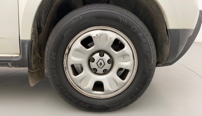 2014 Renault Duster 85 PS RXE DIESEL ADVENTURE, Diesel, Manual, 91,293 km, Right Front Wheel