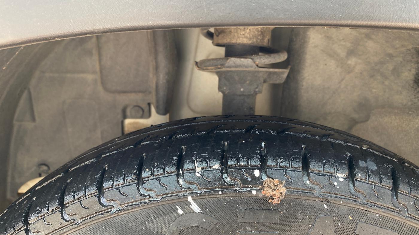 2017 Renault Kwid RXT 1.0, Petrol, Manual, 22,039 km, Left Front Tyre Tread
