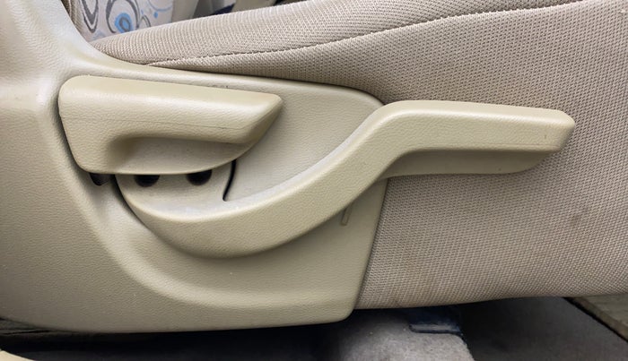 2016 Honda Amaze 1.2L I-VTEC VX AT, Petrol, Automatic, 41,387 km, Driver Side Adjustment Panel