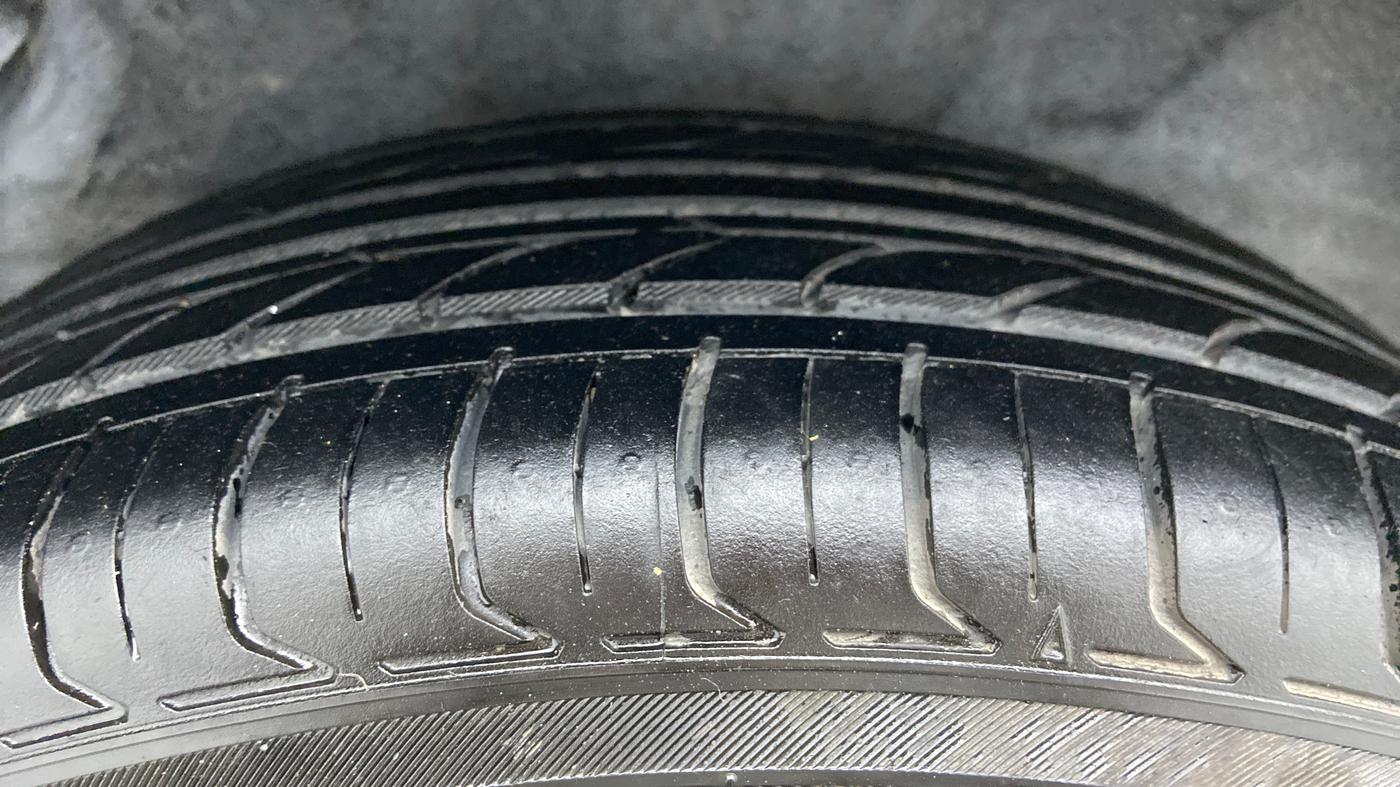 2010 Hyundai i20 MAGNA (O) 1.2, Petrol, Manual, 61,302 km, Right Rear Tyre Tread