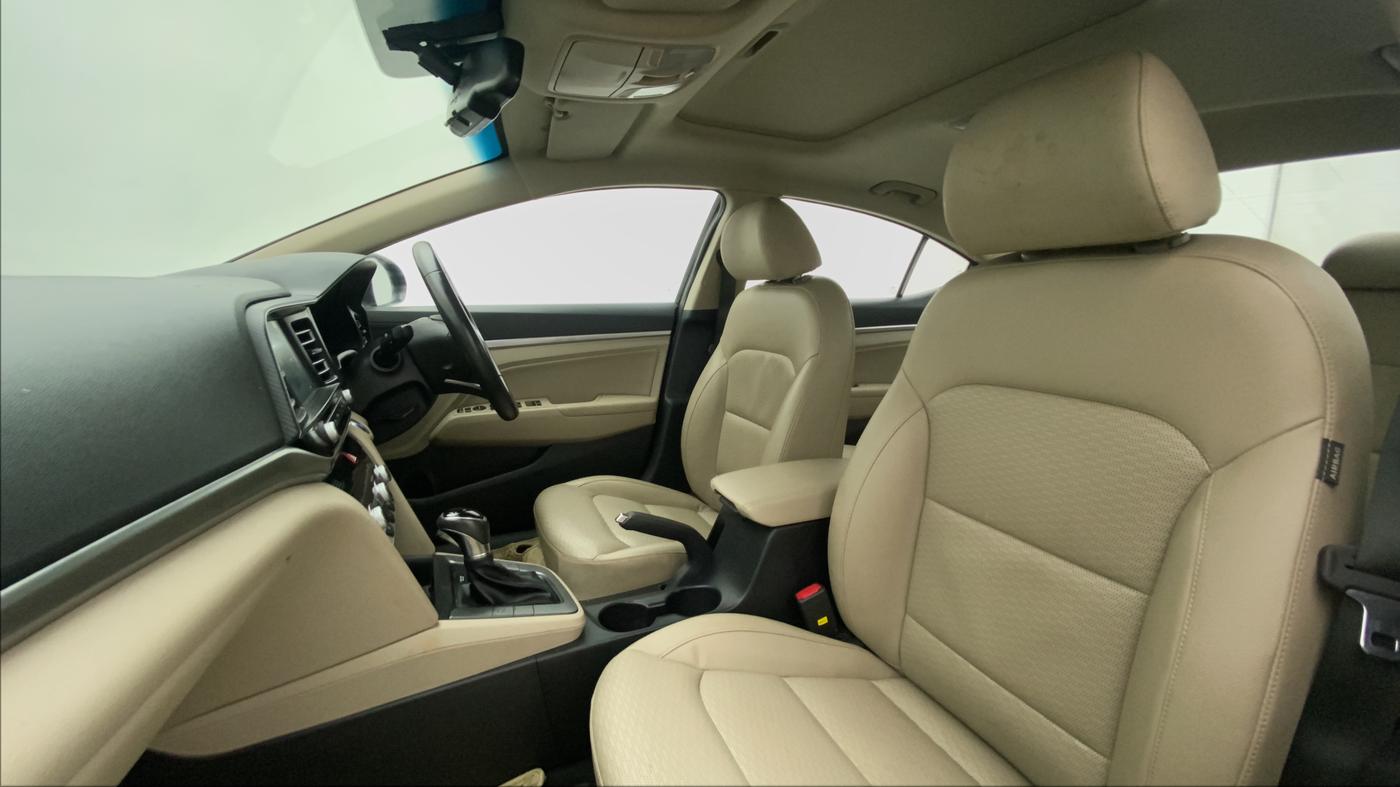 2020 Hyundai New Elantra 1.5 SX (O) AT DIESEL, Diesel, Automatic, 47,614 km, Right Side Front Door Cabin