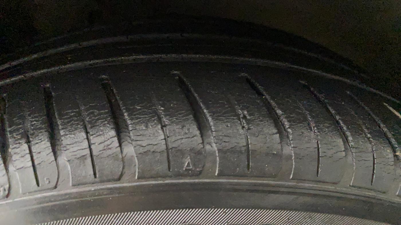 2020 Hyundai New Elantra 1.5 SX (O) AT DIESEL, Diesel, Automatic, 47,614 km, Left Rear Tyre Tread