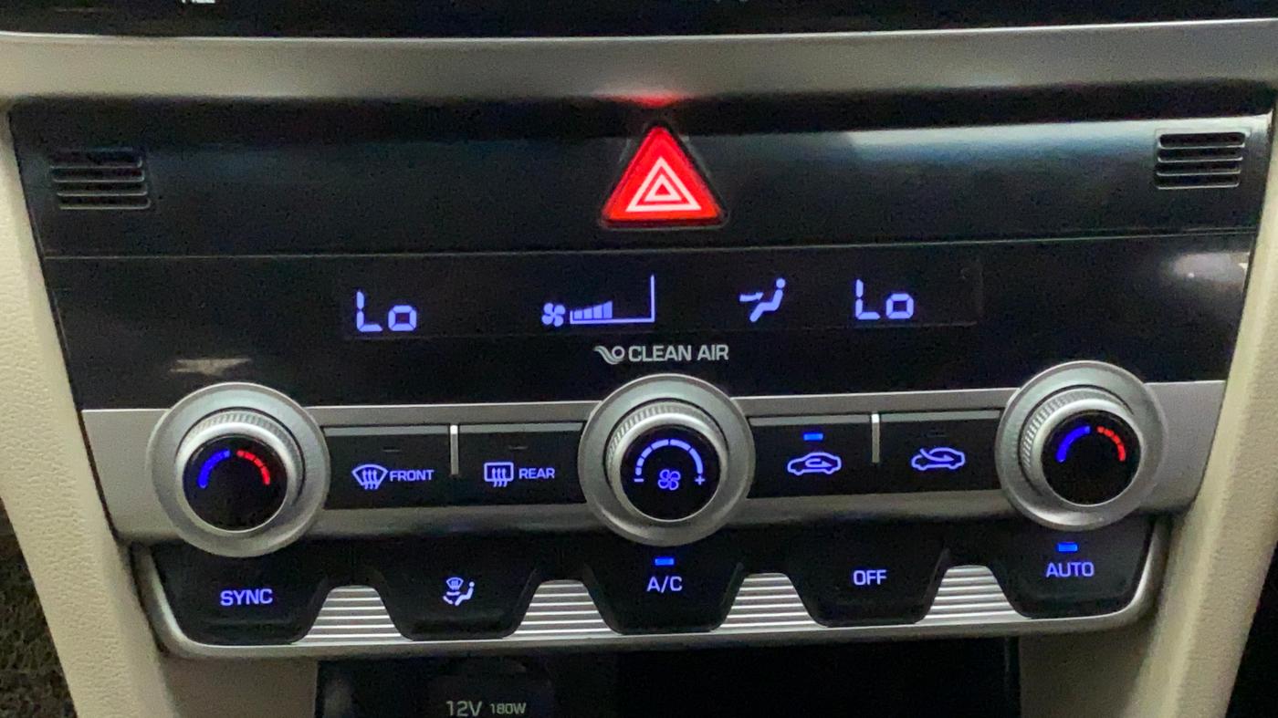 2020 Hyundai New Elantra 1.5 SX (O) AT DIESEL, Diesel, Automatic, 47,614 km, Automatic Climate Control