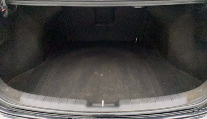 2020 Hyundai New Elantra 1.5 SX (O) AT DIESEL, Diesel, Automatic, 47,604 km, Boot Inside