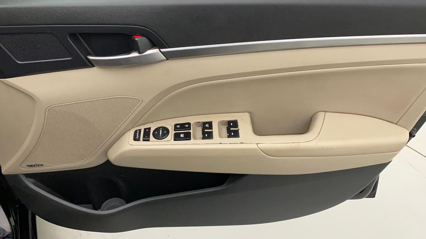2020 Hyundai New Elantra 1.5 SX (O) AT DIESEL, Diesel, Automatic, 47,614 km, Driver Side Door Panels Control