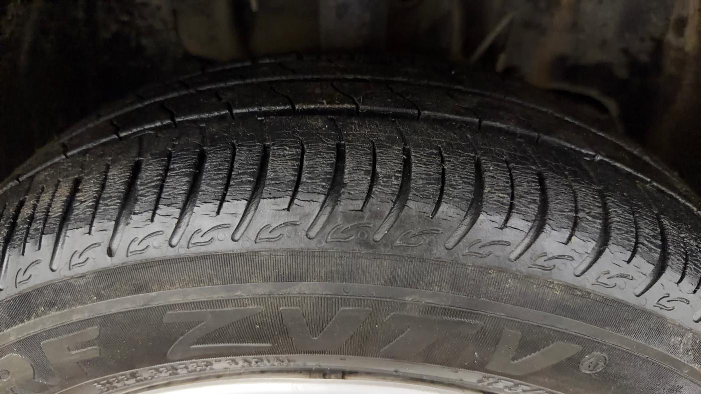 2022 Tata Tiago XE PETROL, Petrol, Manual, 27,764 km, Right Front Tyre Tread