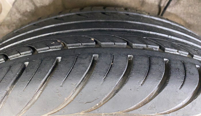 2014 Hyundai i20 SPORTZ 1.2, Petrol, Manual, 30,833 km, Right Rear Tyre Tread