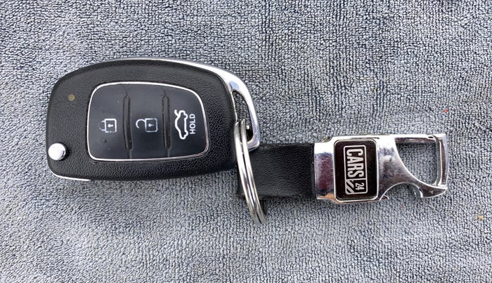 2014 Hyundai i20 SPORTZ 1.2, Petrol, Manual, 30,833 km, Key Close Up