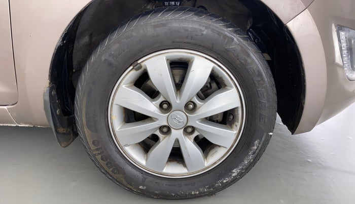 2014 Hyundai i20 SPORTZ 1.2, Petrol, Manual, 30,833 km, Right Front Wheel