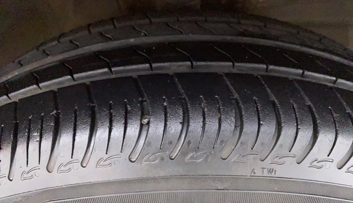 2020 Maruti S PRESSO VXI PLUS AGS, Petrol, Automatic, 14,194 km, Right Front Tyre Tread