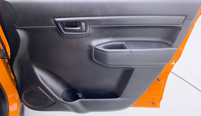 2020 Maruti S PRESSO VXI PLUS AGS, Petrol, Automatic, 14,194 km, Driver Side Door Panels Control